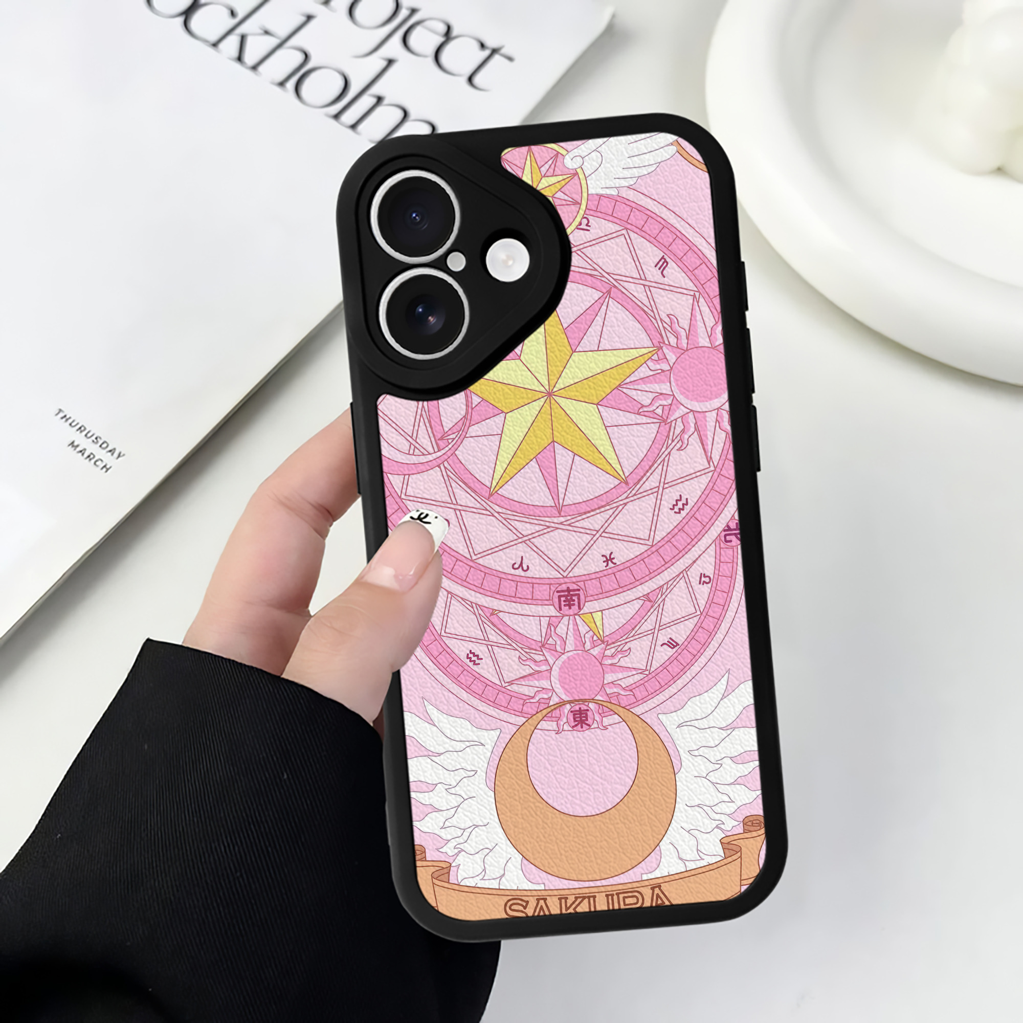 （画像用） 美少女戦士セーラームーン Sailor Moon 【iPhone 16シリーズ対応】シリコンスマホケース（レザー調） 材質：シリコン